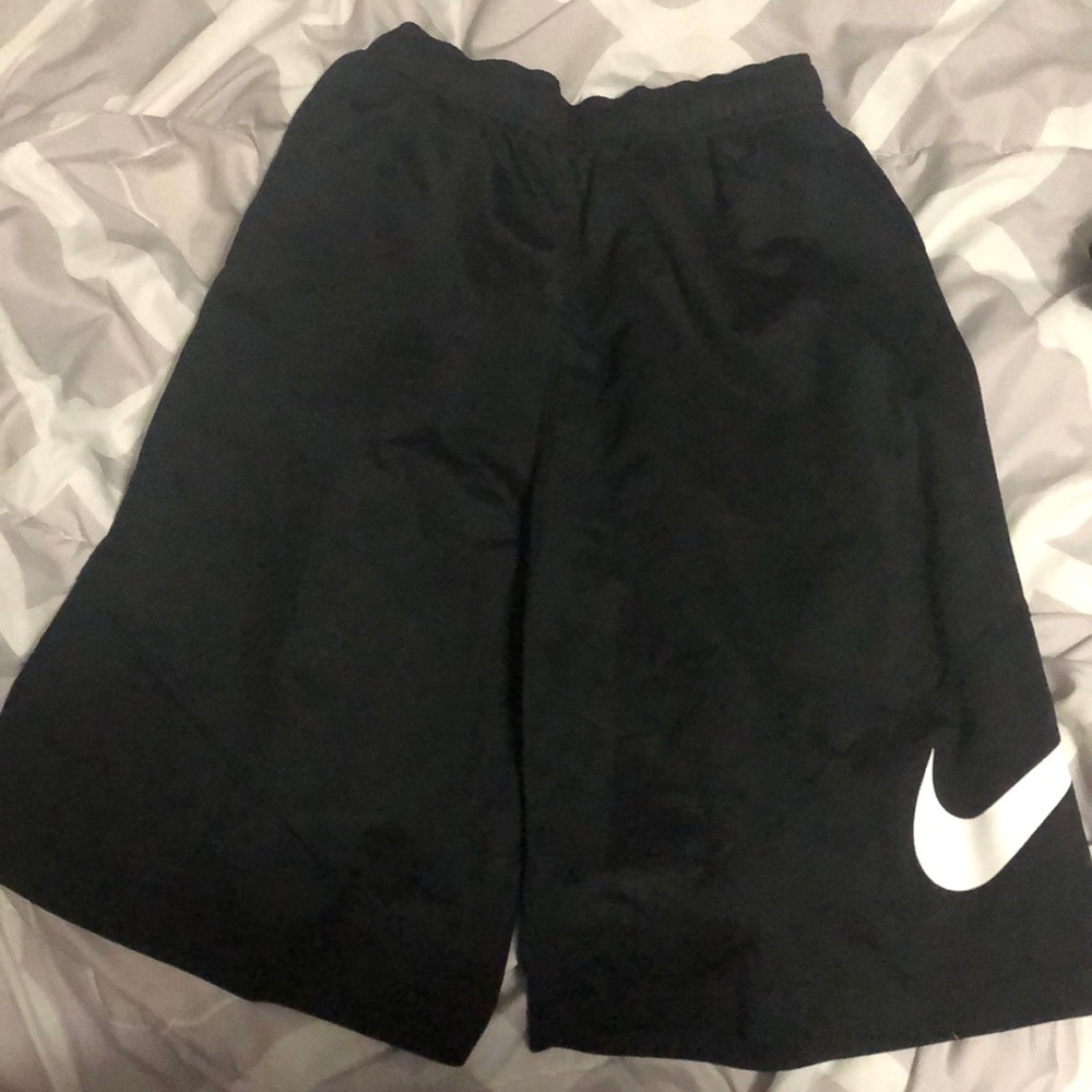 bundle of basketball/knee length shorts